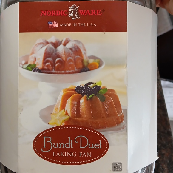 Nordic Ware Kitchen Nordic Ware Bundt Duet Pan Cast Aluminum Poshmark